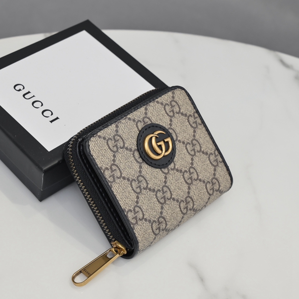 グッチ財布コピー背面デザイン